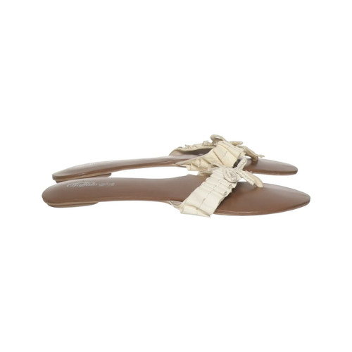 Buffalo girl flip flops - buffalo,