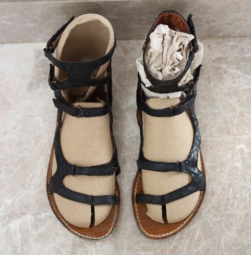 Ancient greek sandalen - greek,